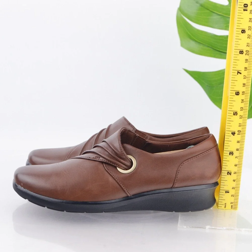Clarks Womens Hope Shine Loafers Size 8 Brown Leather Flat Slip On Comfort Shoes